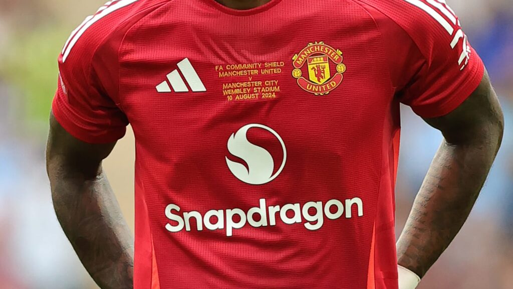 01j5bnp2zh1sd6bn6c00 Man Utd extend contract with new principal sponsor six weeks into partnership