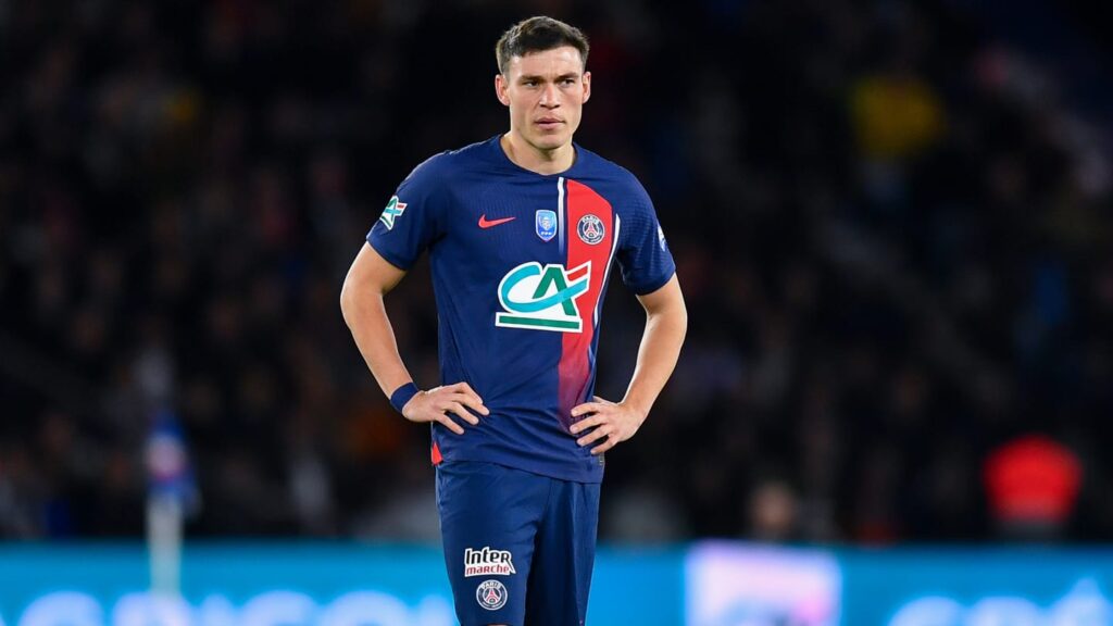 01j5ddp5jehf9zjr972x Manuel Ugarte left out of PSG squad for Ligue 1 opener as Man Utd talks continue