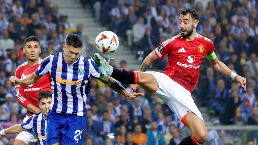 01j9f3bs4bj2fk2yb52h Bruno Fernandes sends defiant message to Man Utd fans after consecutive red cards