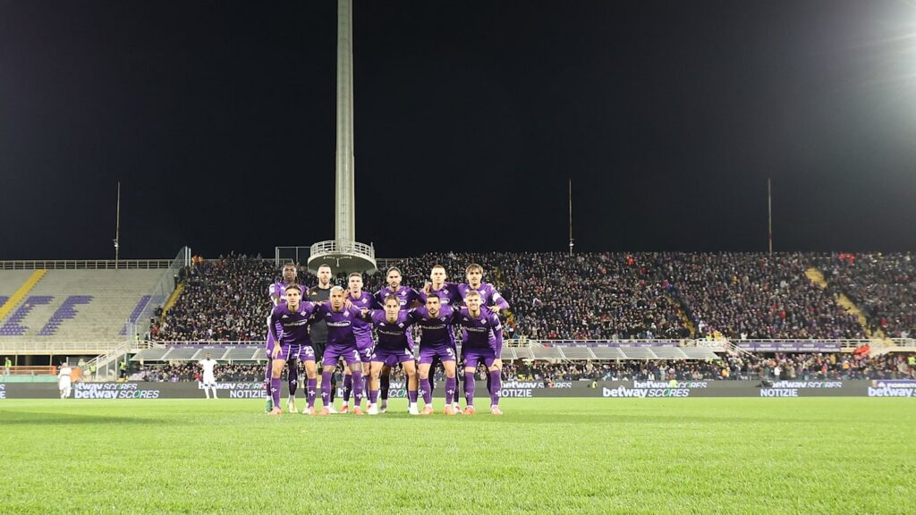 01je1ph0p7en80x3wdkv Fiorentina vs Inter abandoned after player collapses on pitch