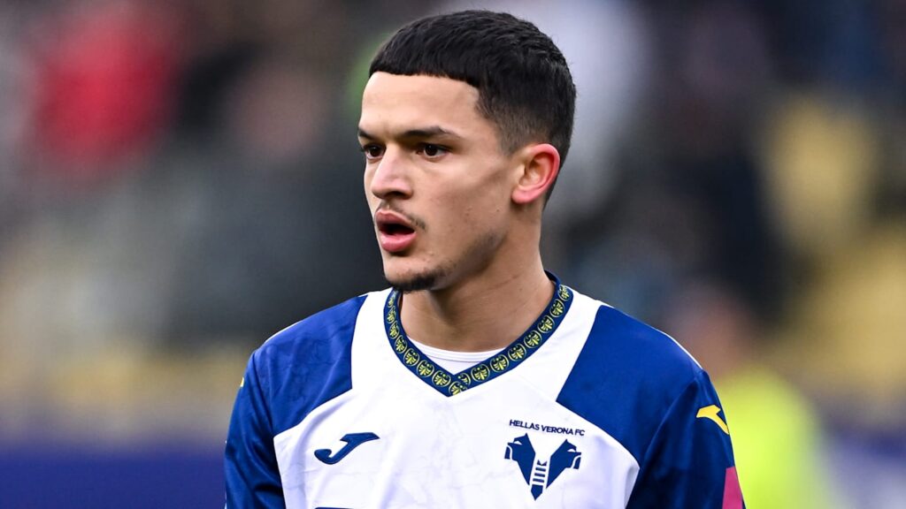 01jj9varrqtcsymth167 Chelsea 'pushing hard' to sign Serie A midfielder before transfer deadline